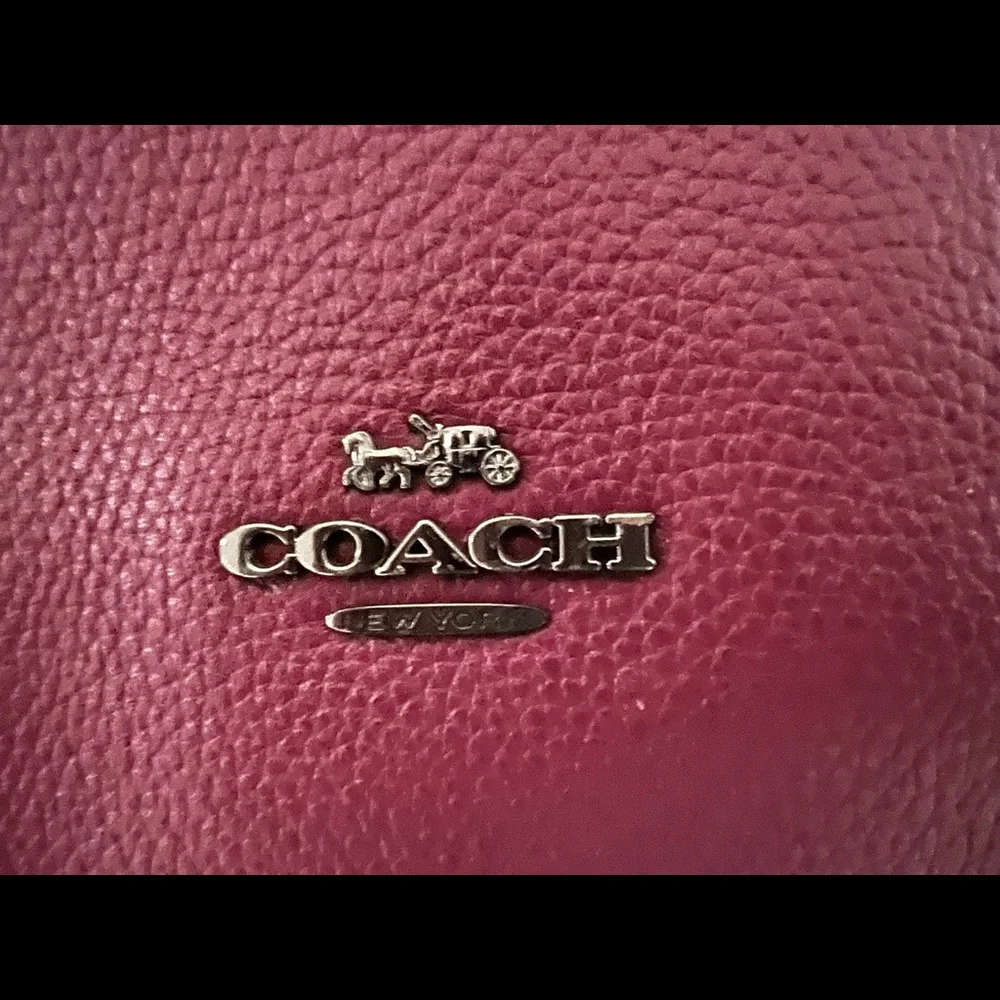 Berry Coach Shoulder Bag - Picture 4 of 4